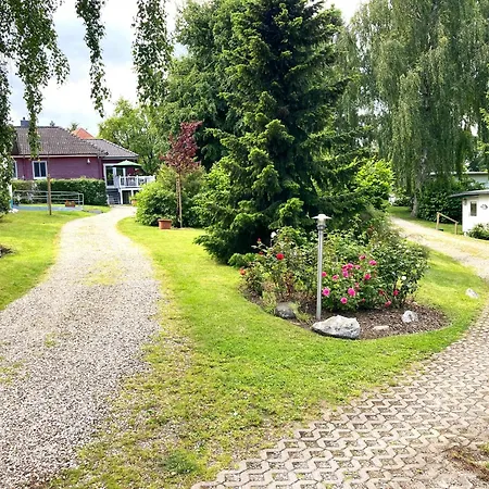 Dom wakacyjny Ferienhaeuser Poenitz Am Klingberg